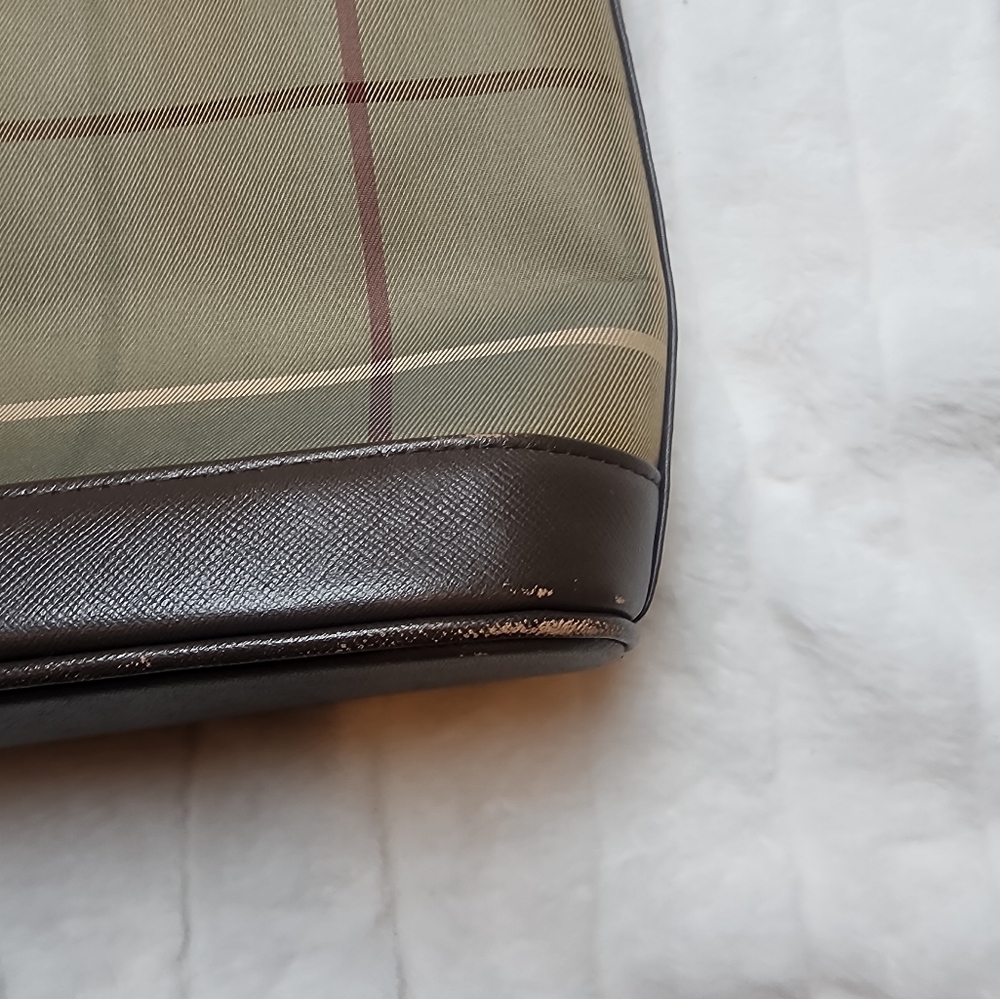Vinatge Burberry Green and Brown Shoulder Bag - Picture 6 of 11